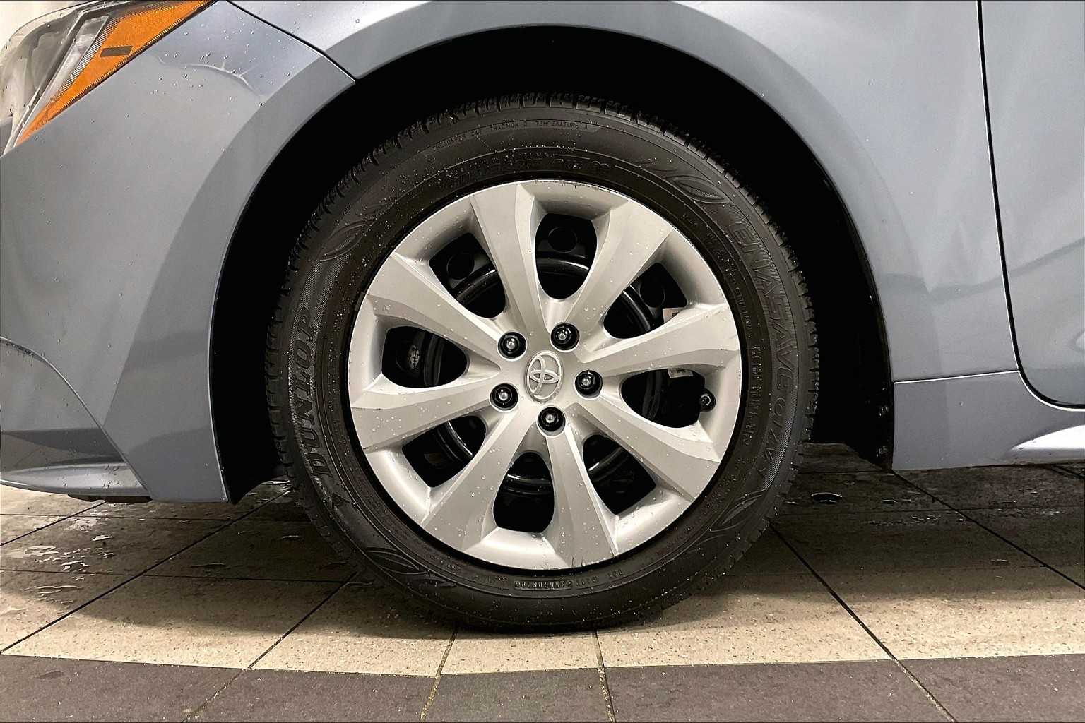 2021 Toyota Corolla LE - Photo 7