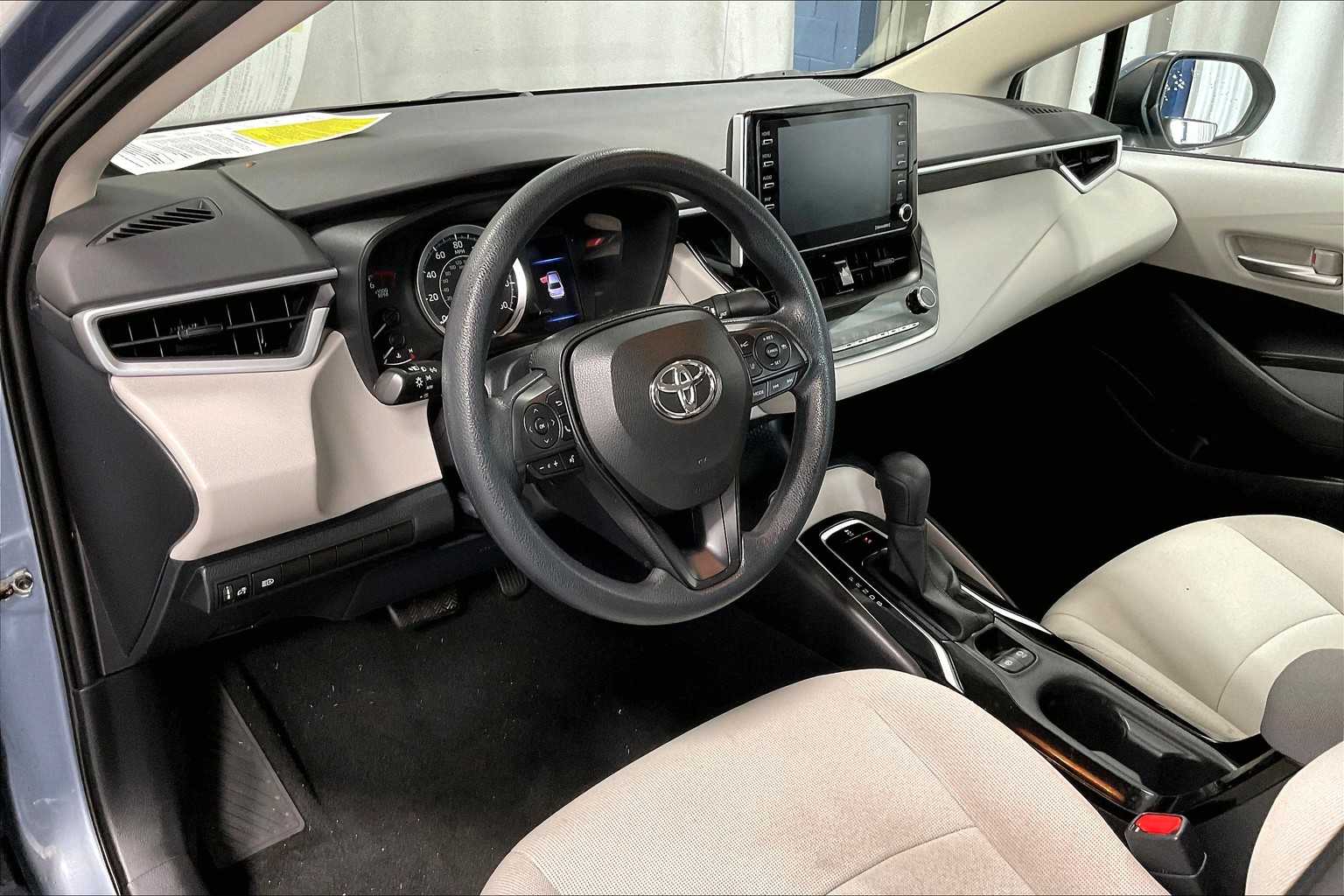2021 Toyota Corolla LE - Photo 8