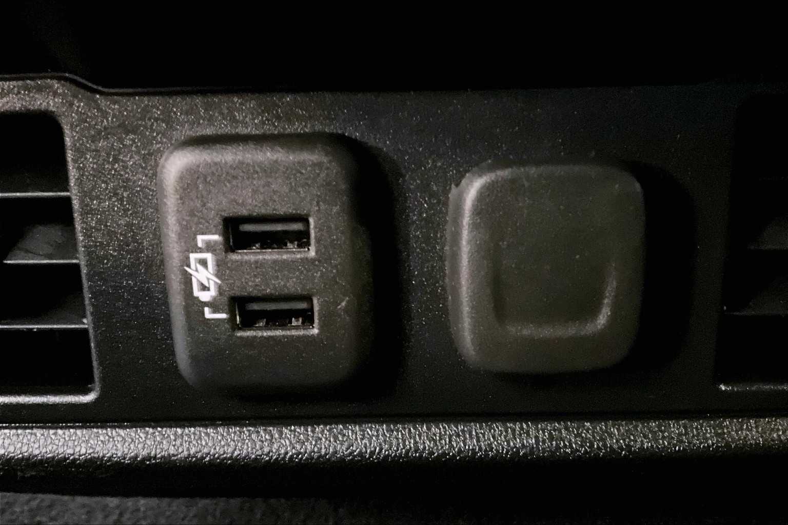 2022 Chevrolet Silverado 1500 LTD LT - Photo 27