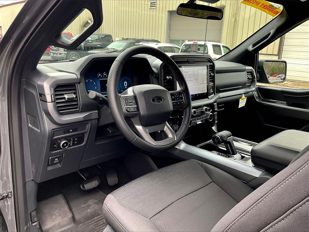 2025 Ford F-150 XLT - Photo 7