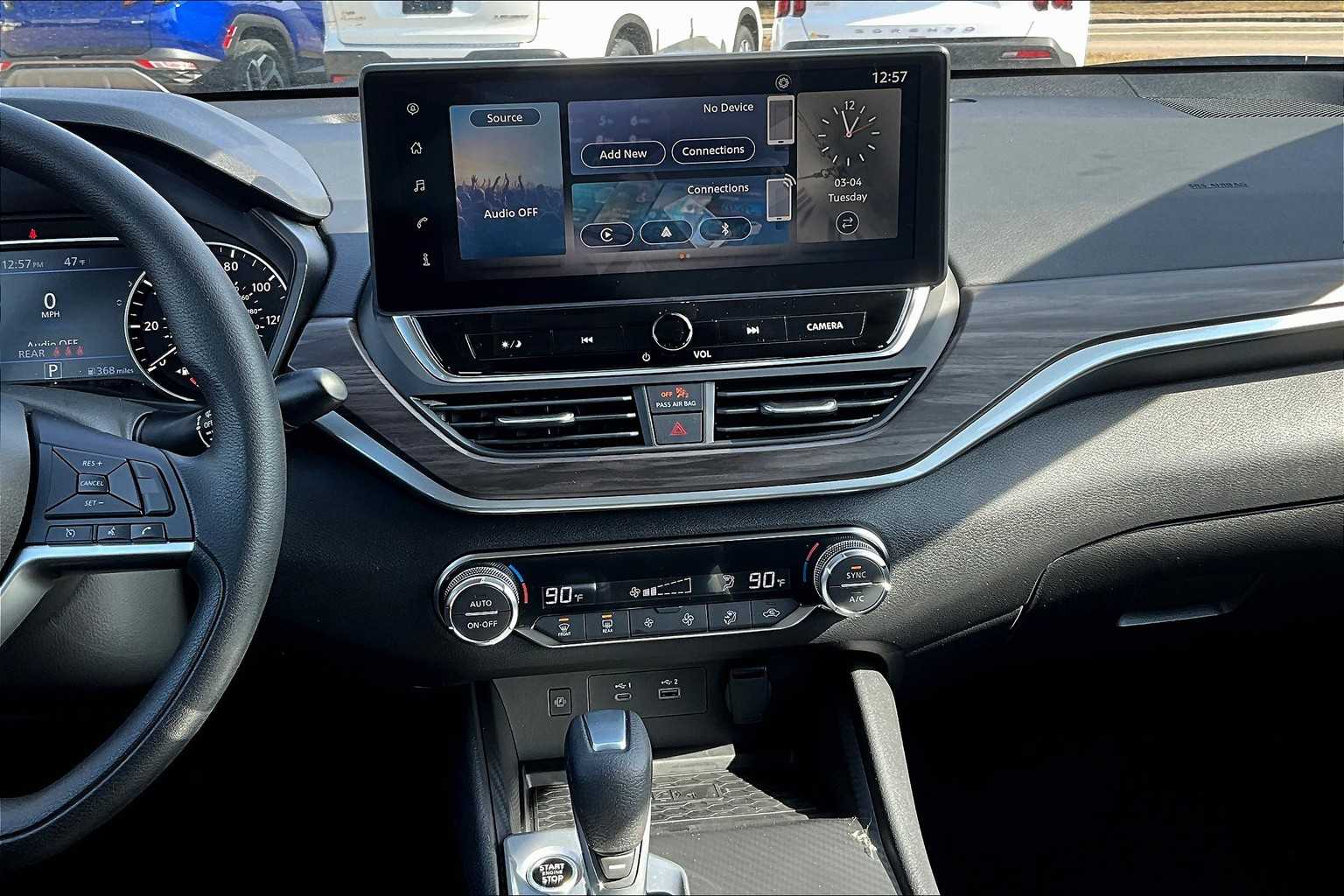 2025 Nissan Altima SV - Photo 13