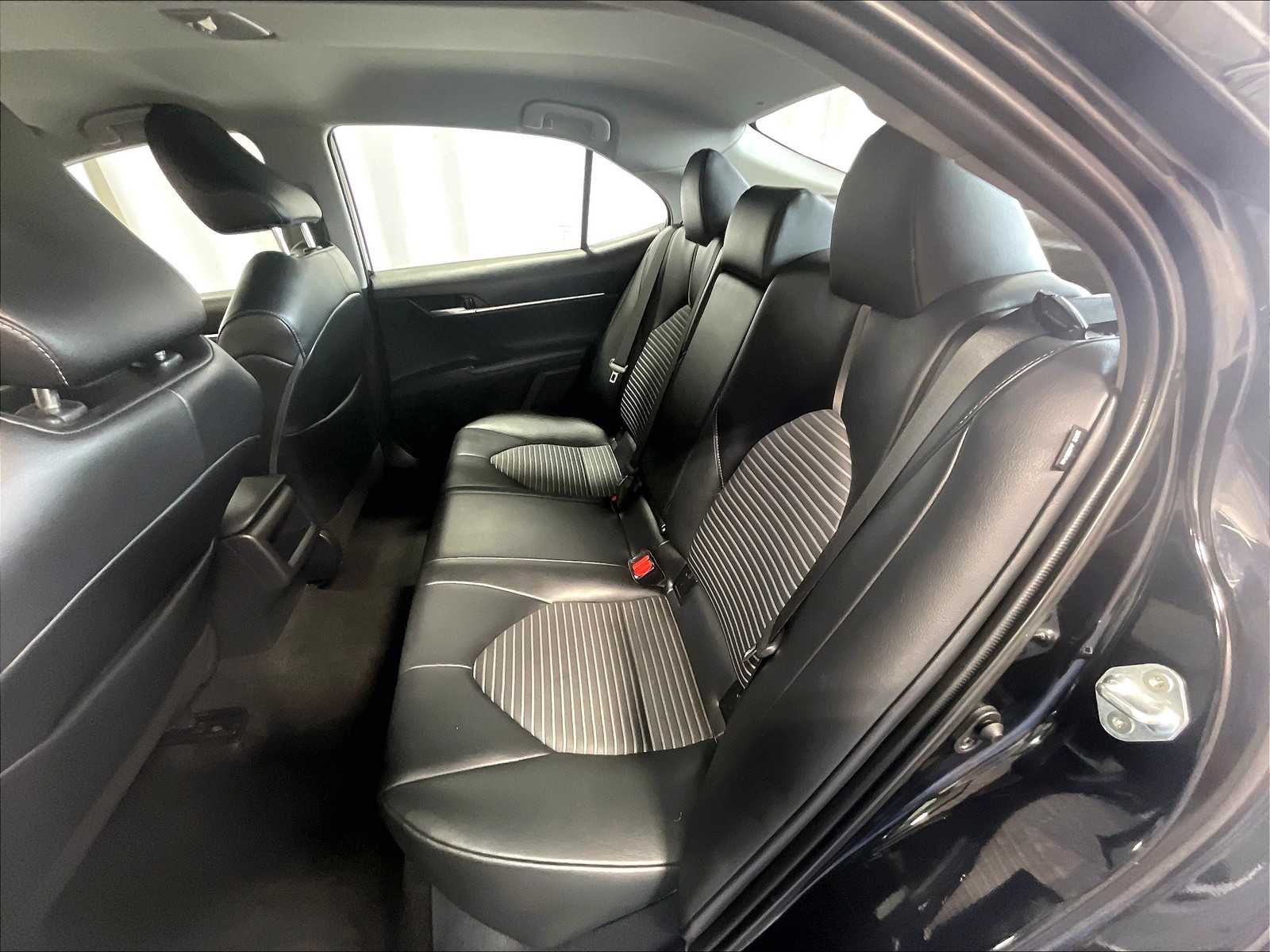 2023 Toyota Camry SE - Photo 15