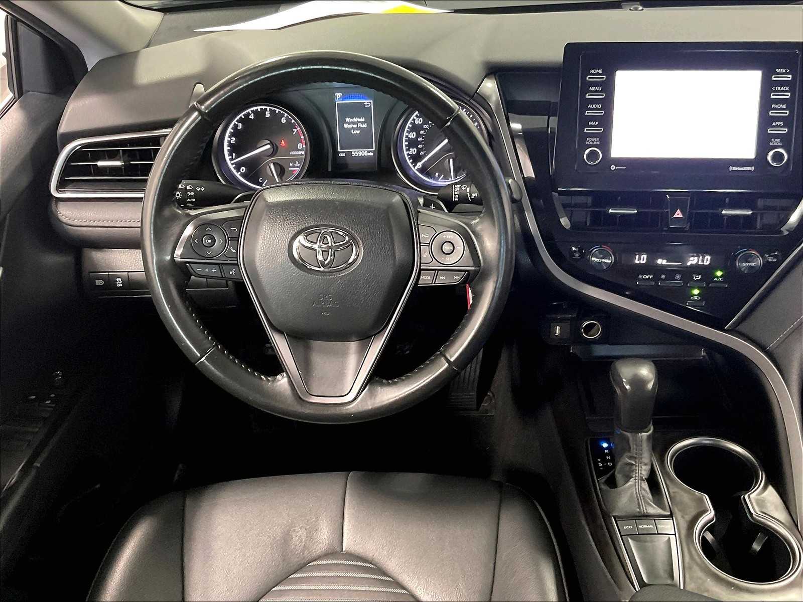 2023 Toyota Camry SE - Photo 17