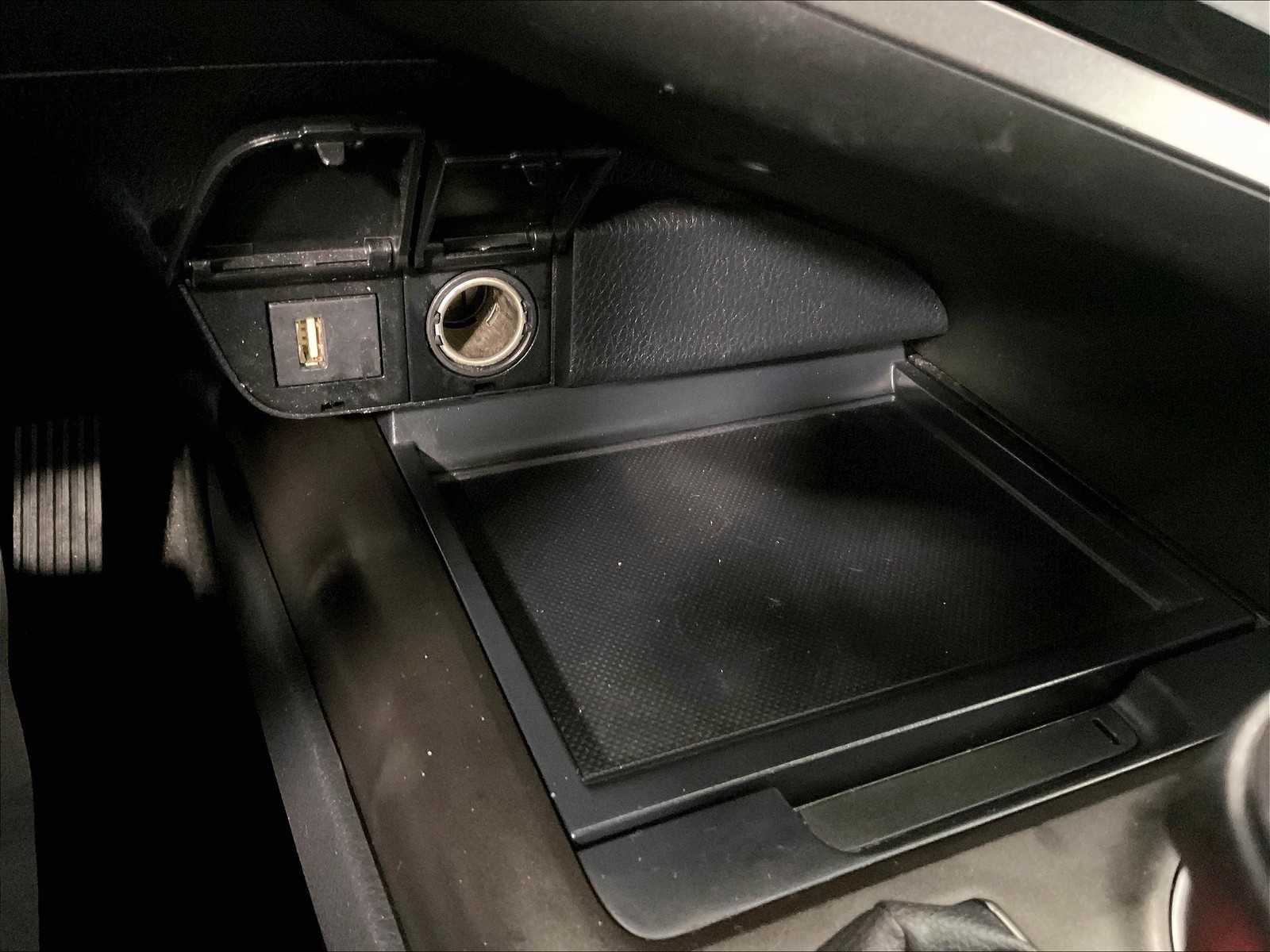 2023 Toyota Camry SE - Photo 26