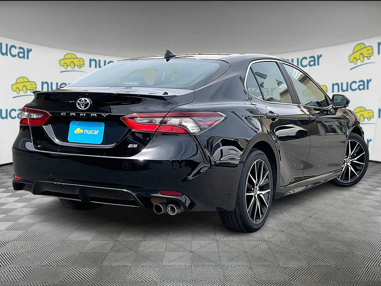 2023 Toyota Camry SE - Photo 6