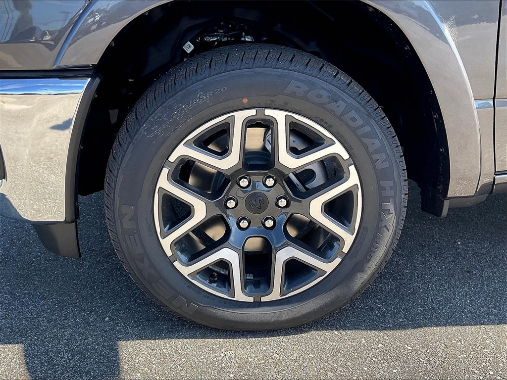 2026 Ram 1500 Laramie - Photo 8