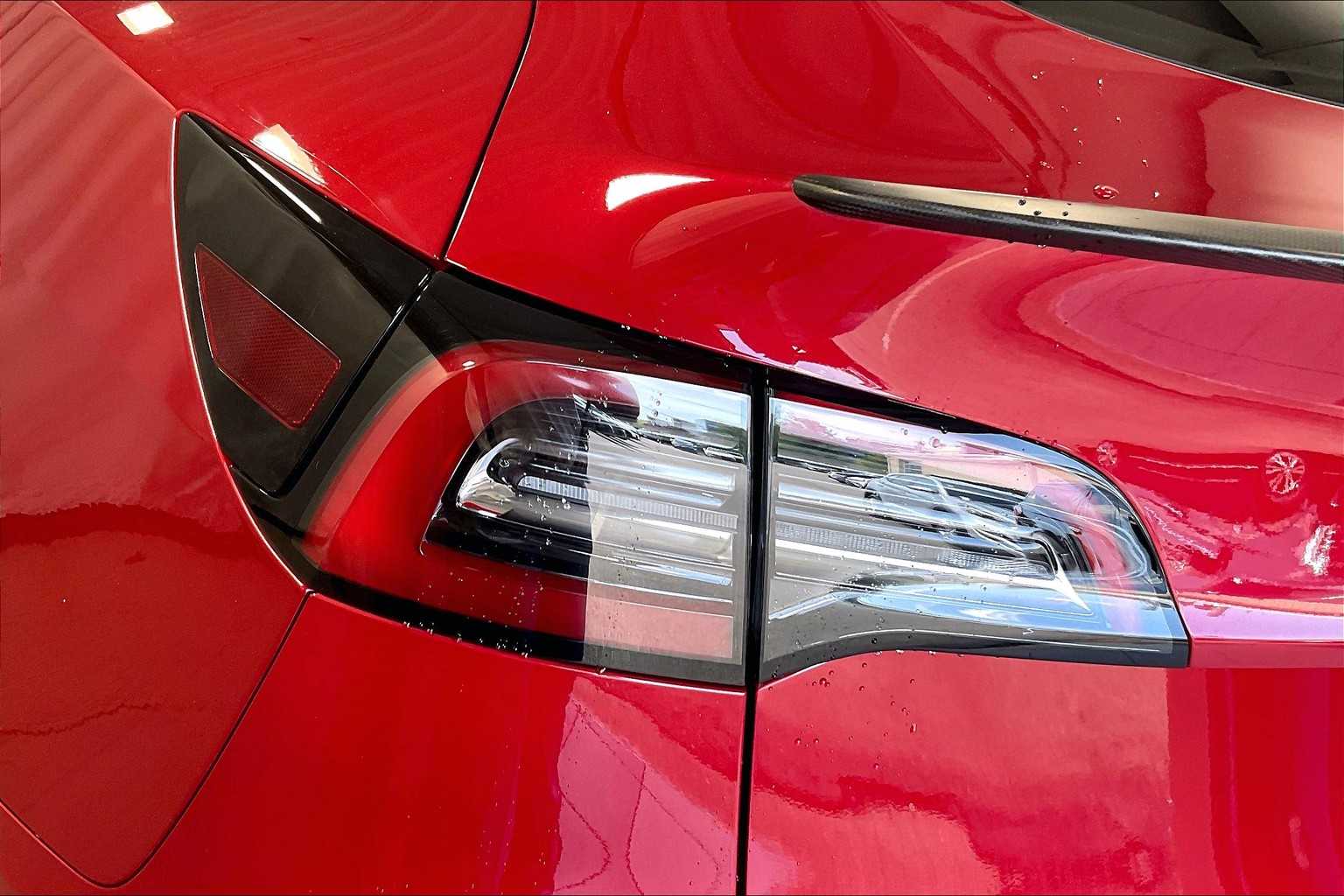 2021 Tesla Model Y Long Range - Photo 28