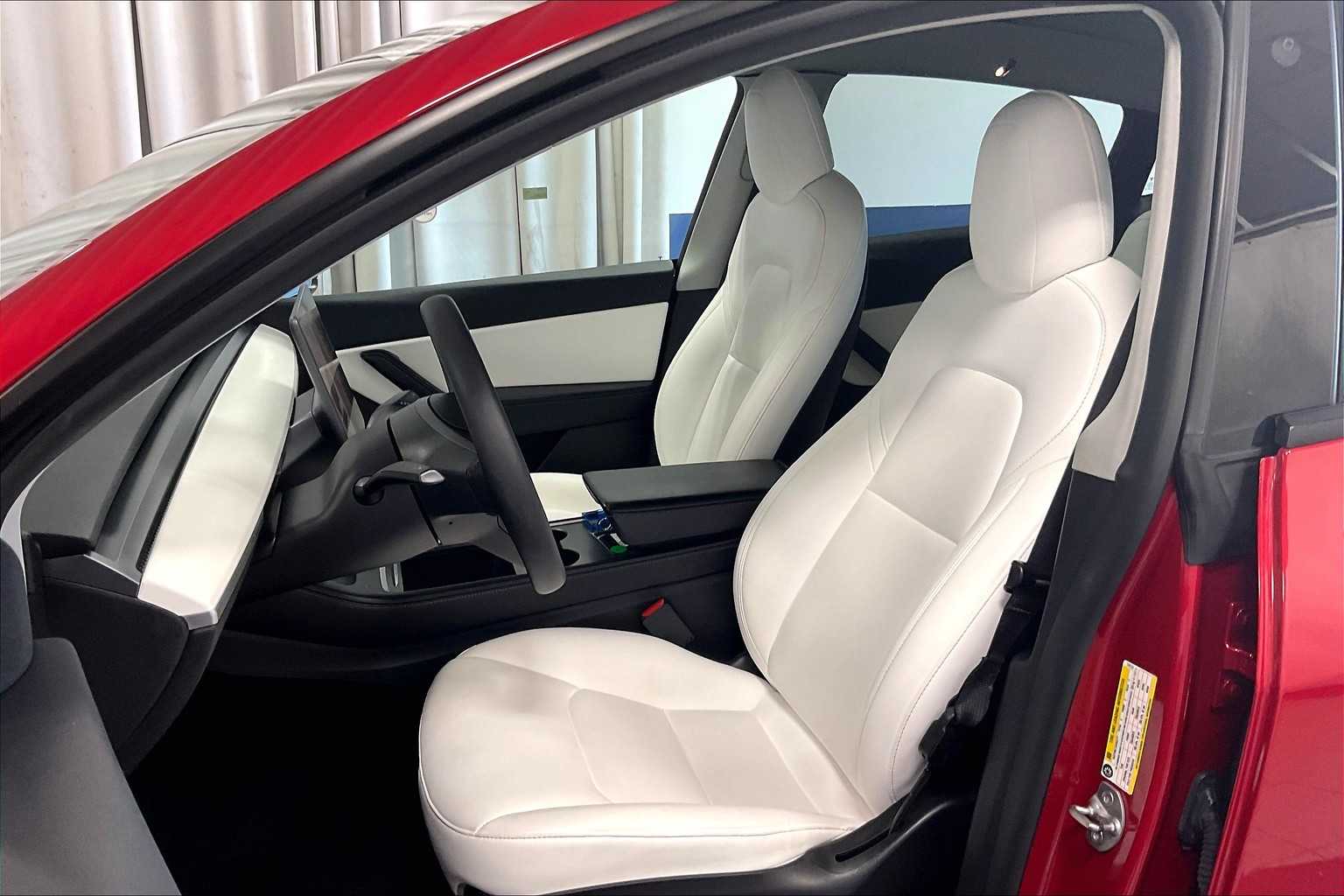 2021 Tesla Model Y Long Range - Photo 4