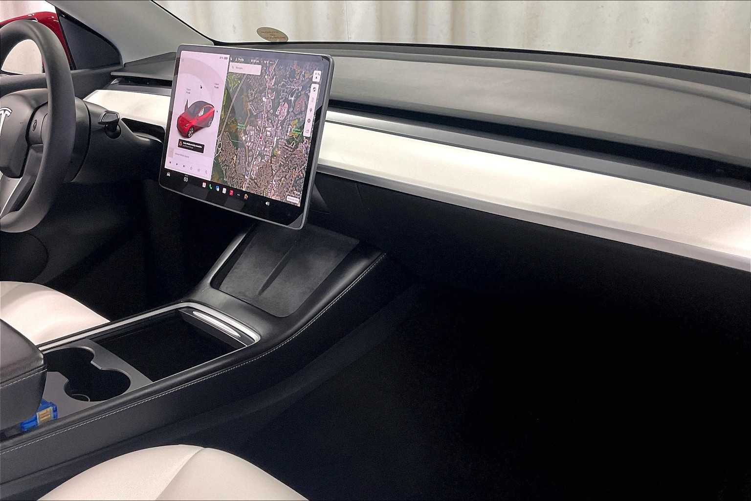 2021 Tesla Model Y Long Range - Photo 8