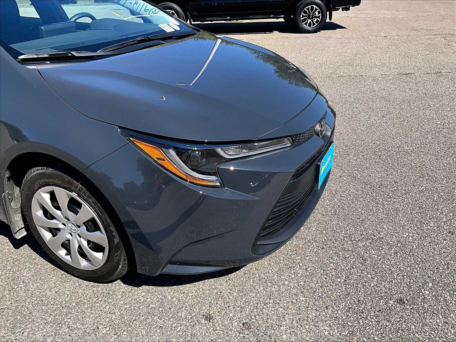 2025 Toyota Corolla LE - Photo 5