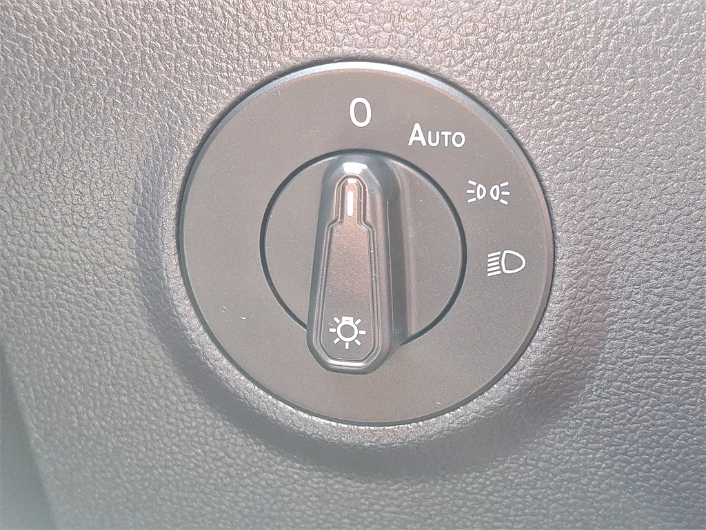 2022 Volkswagen Taos 1.5T SE - Photo 25