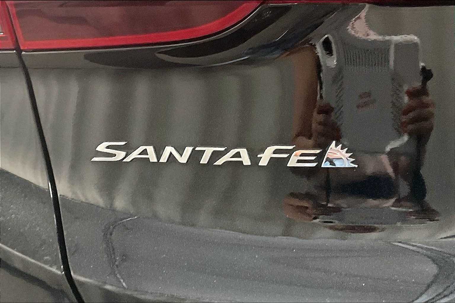 2022 Hyundai Santa Fe Limited - Photo 29