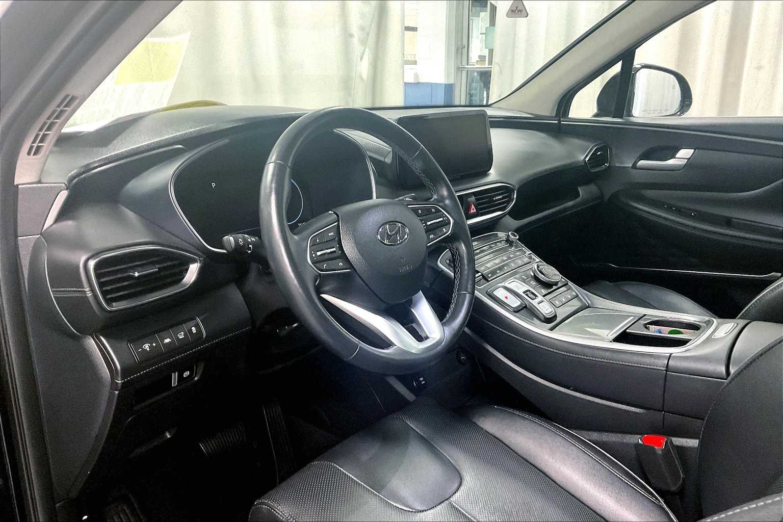 2022 Hyundai Santa Fe Limited - Photo 8