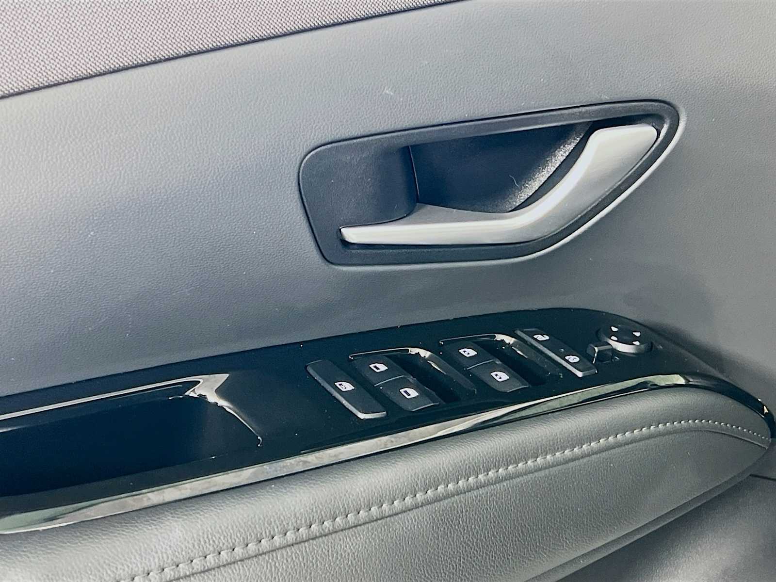 2024 Hyundai Tucson Hybrid Limited - Photo 18