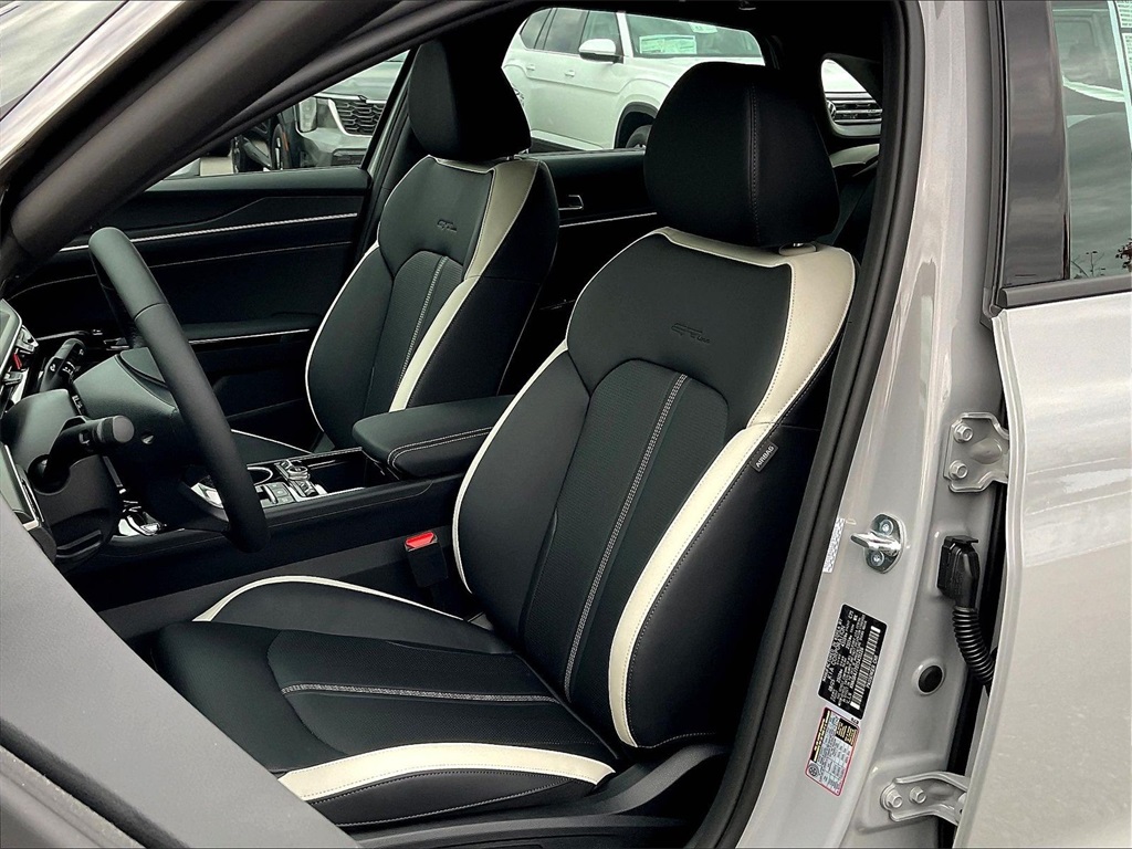 2026 Kia K5 GT-Line - Photo 11
