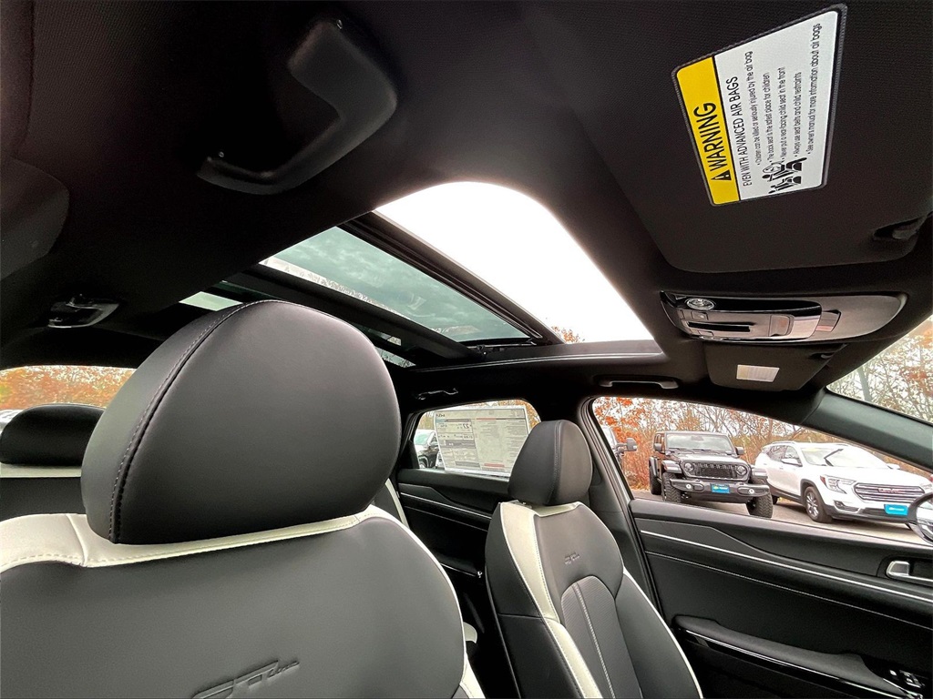 2026 Kia K5 GT-Line - Photo 18