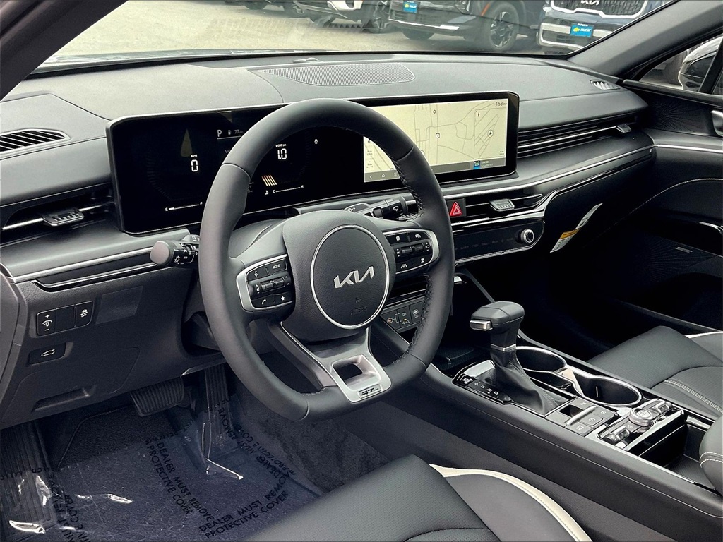 2026 Kia K5 GT-Line - Photo 9