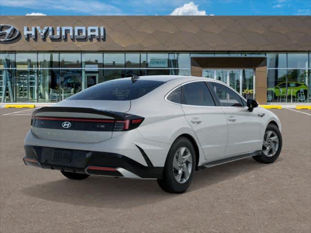2025 Hyundai Sonata SE - Photo 4