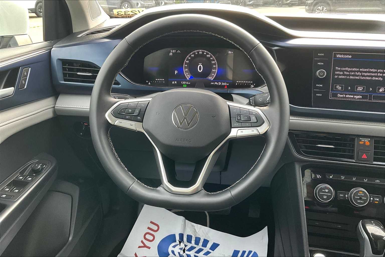 2024 Volkswagen Taos SE - Photo 17