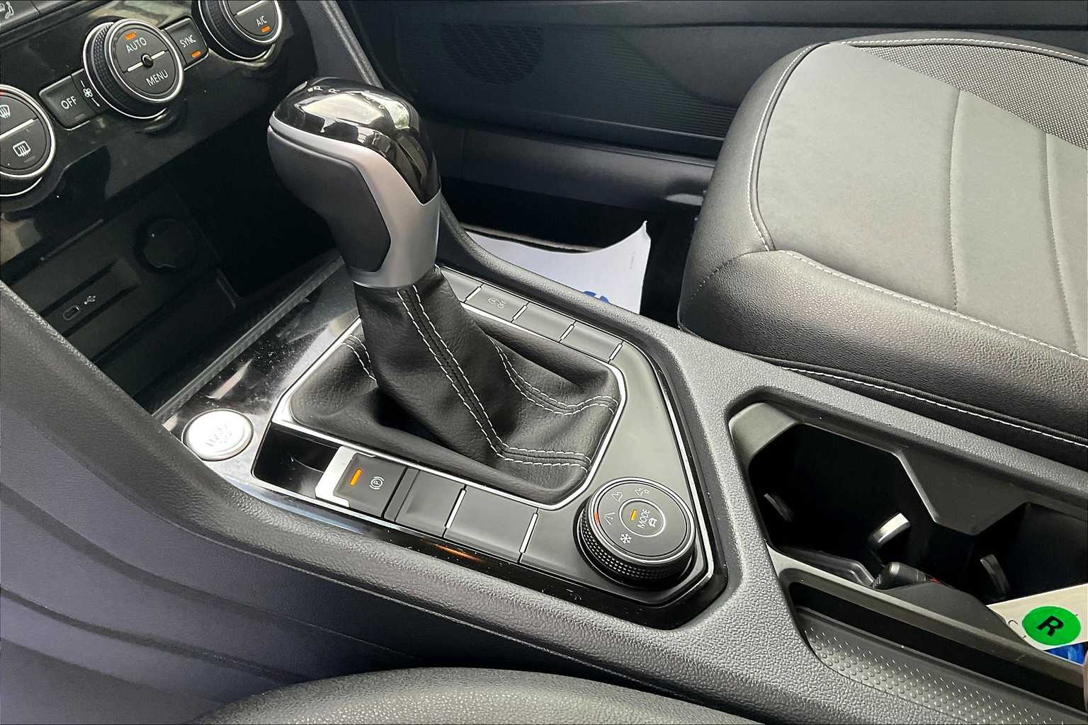 2024 Volkswagen Taos SE - Photo 20