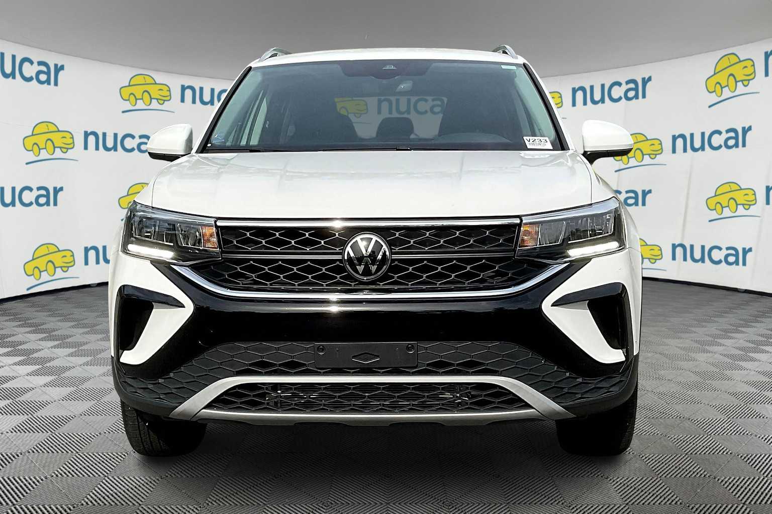 2024 Volkswagen Taos SE - Photo 2