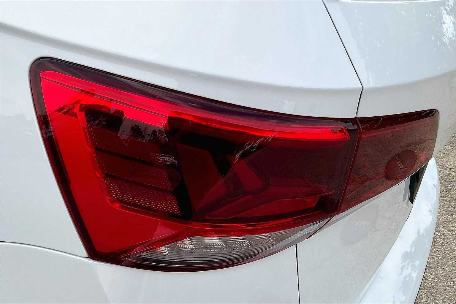 2024 Volkswagen Taos SE - Photo 32