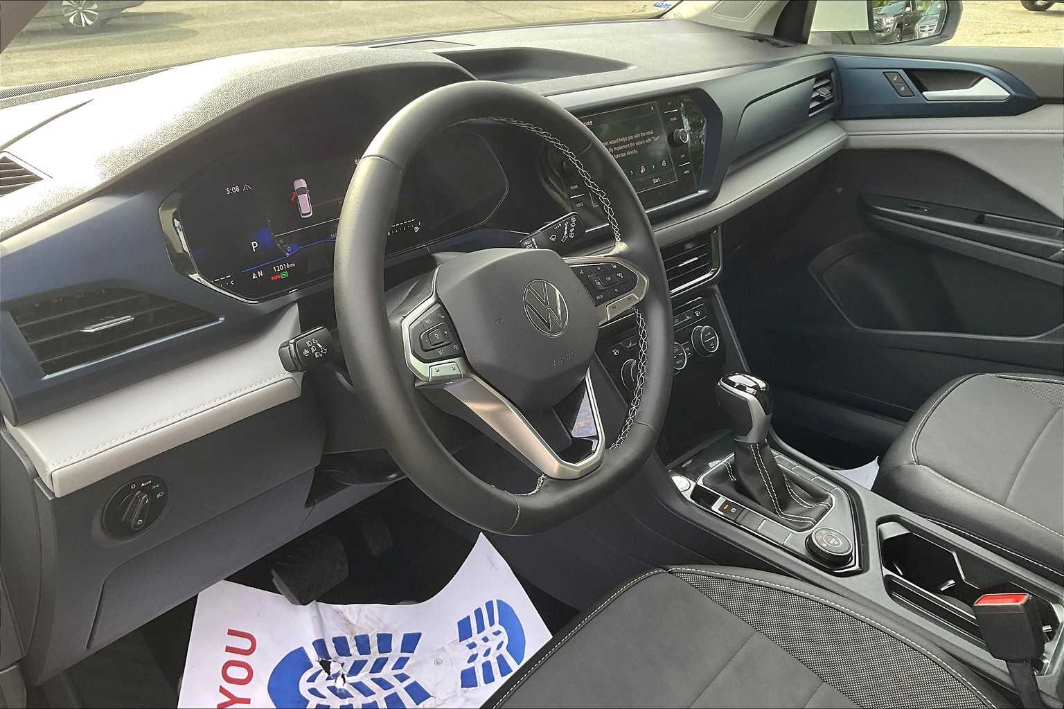 2024 Volkswagen Taos SE - Photo 8
