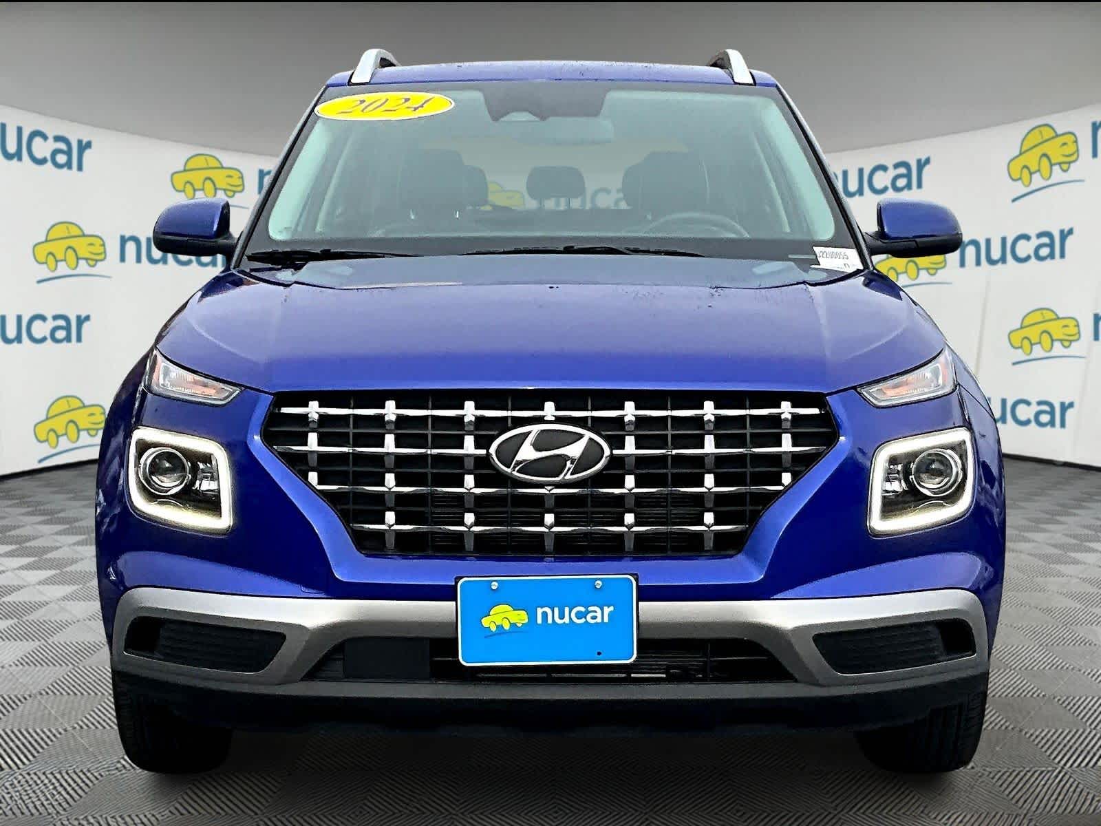 2024 Hyundai Venue Limited - Photo 2