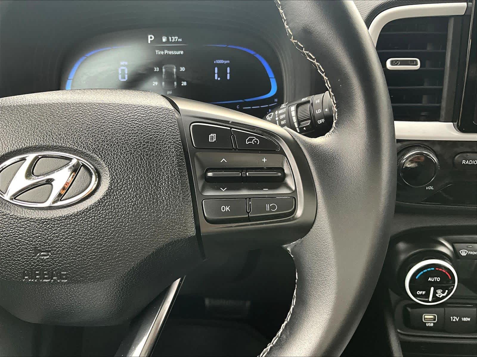 2024 Hyundai Venue Limited - Photo 24