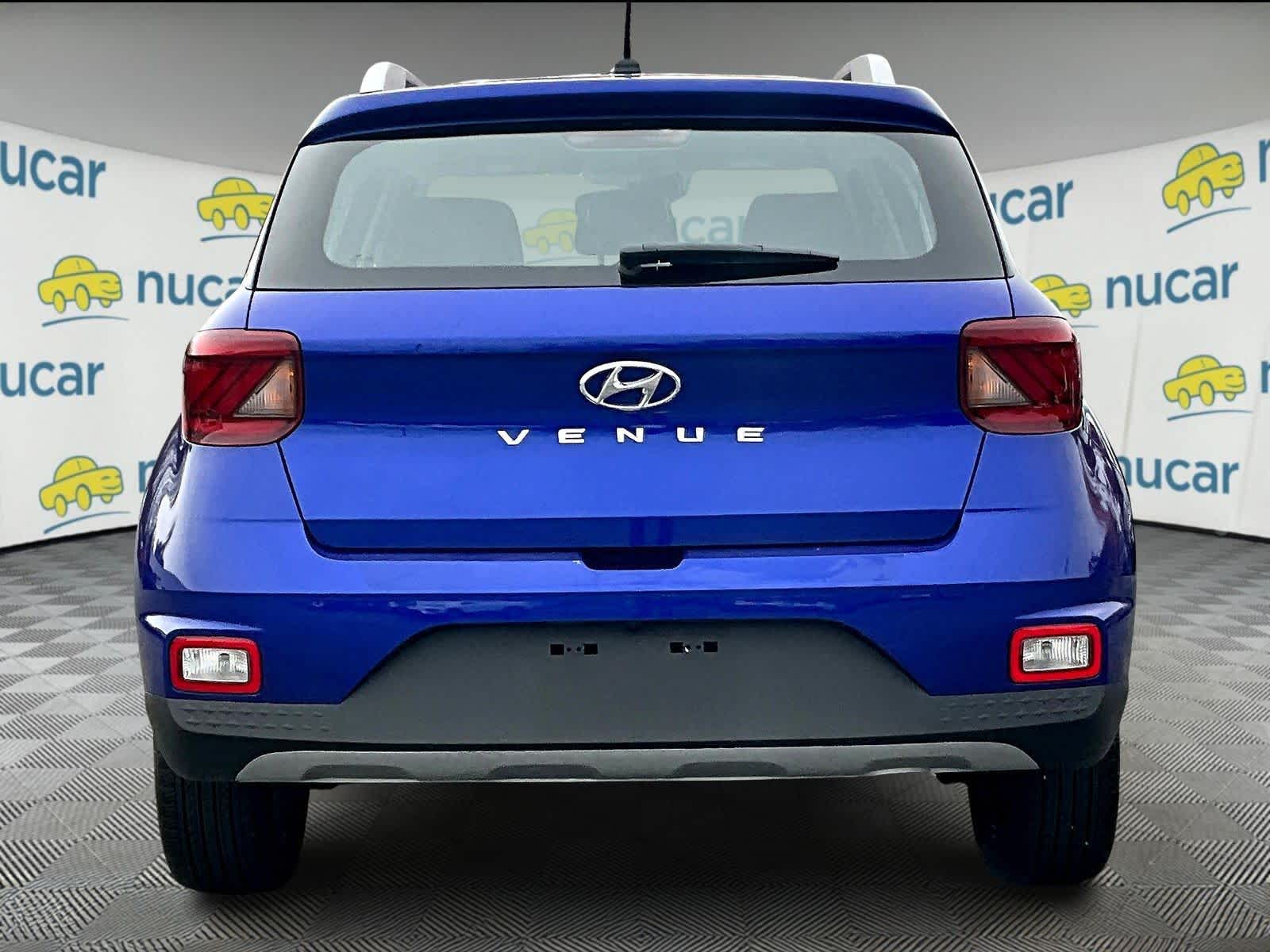 2024 Hyundai Venue Limited - Photo 5