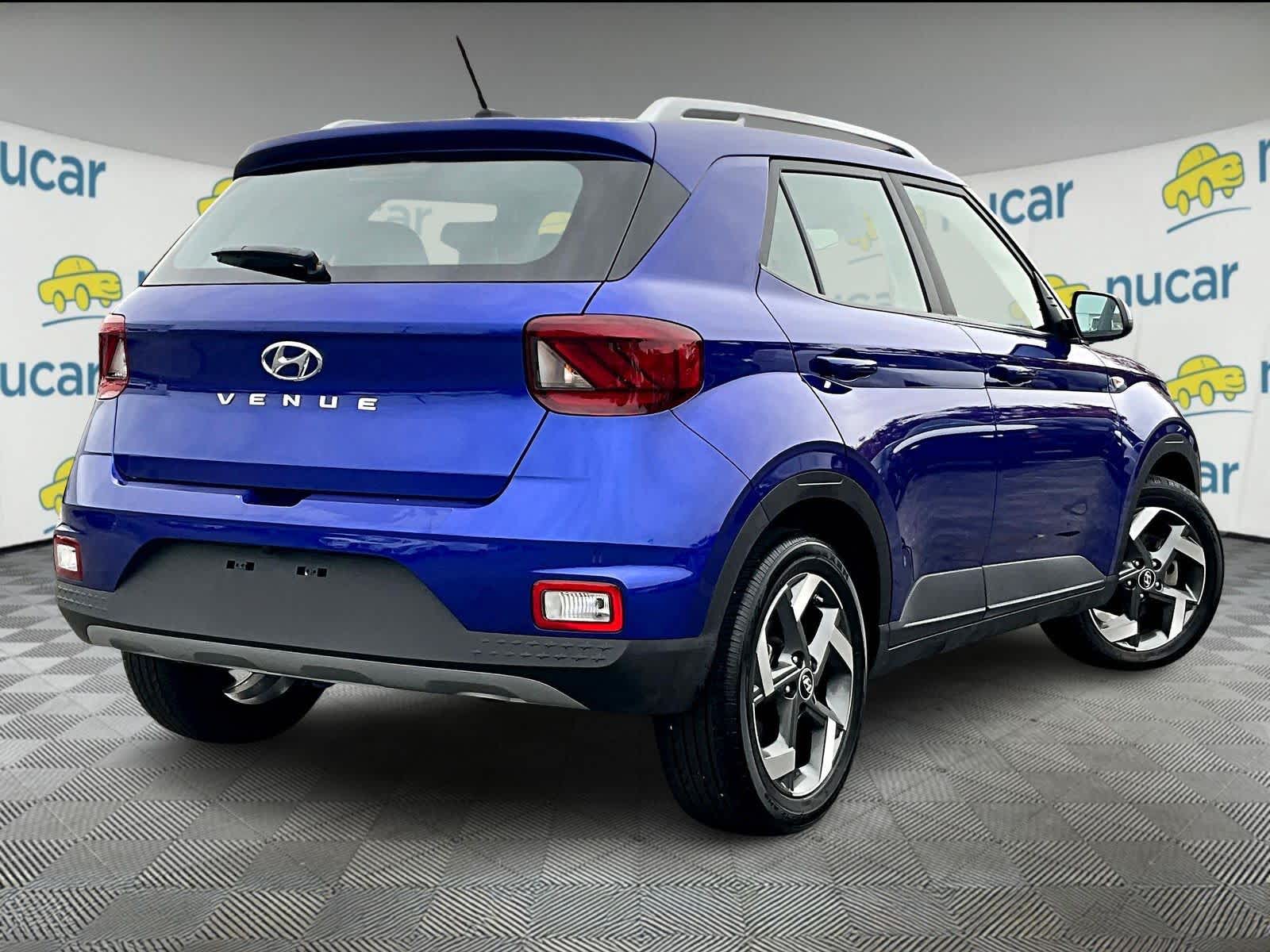 2024 Hyundai Venue Limited - Photo 6