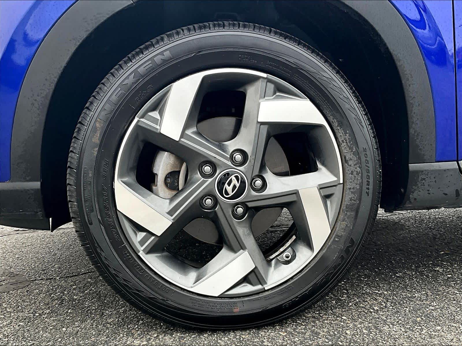 2024 Hyundai Venue Limited - Photo 7