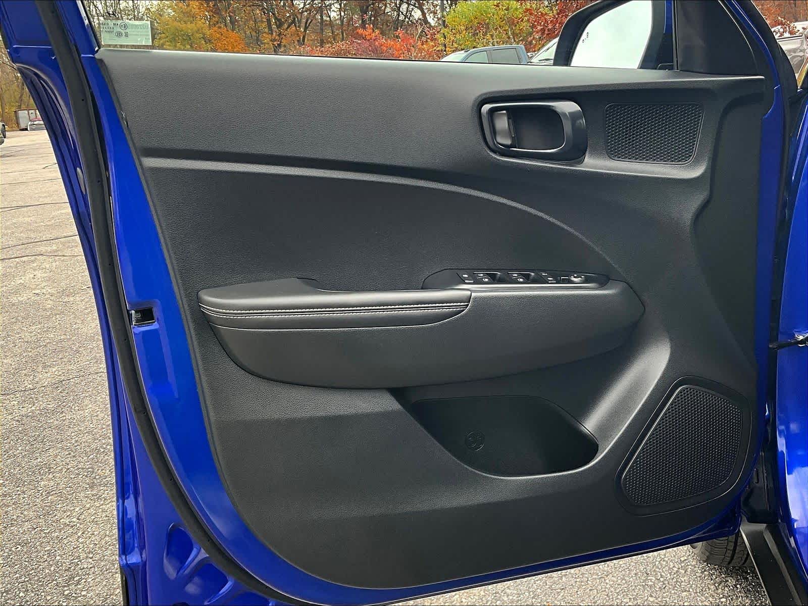 2024 Hyundai Venue Limited - Photo 9