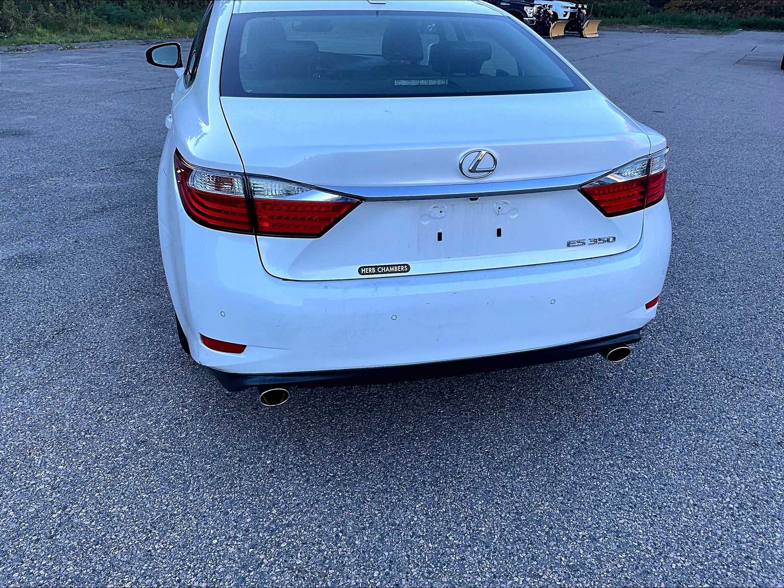 2013 Lexus ES 350 4dr Sdn - Photo 7
