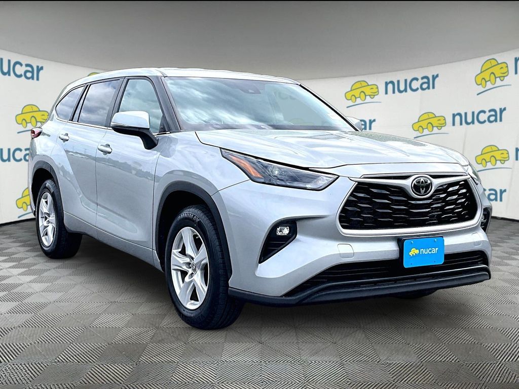 2023 Toyota Highlander LE