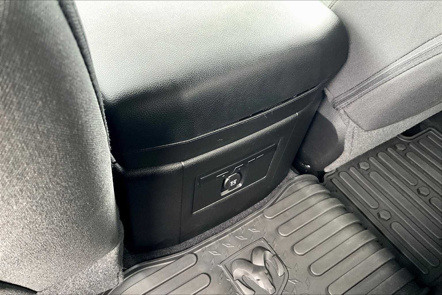 2022 Ram 1500 Classic Warlock - Photo 28