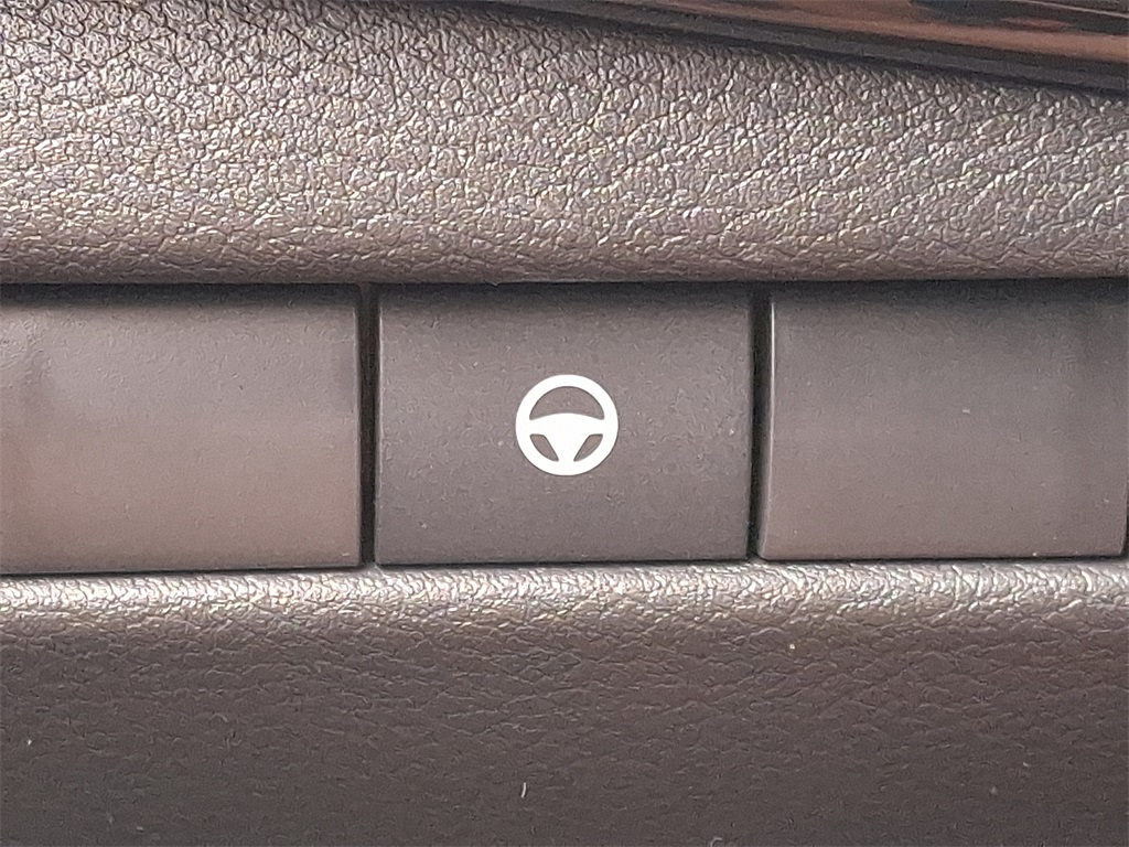 2026 Nissan Kicks SR - Photo 18