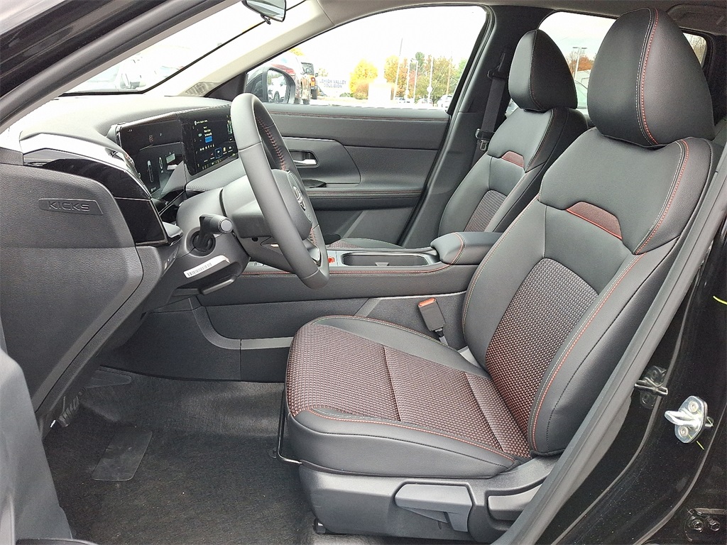 2026 Nissan Kicks SR - Photo 9