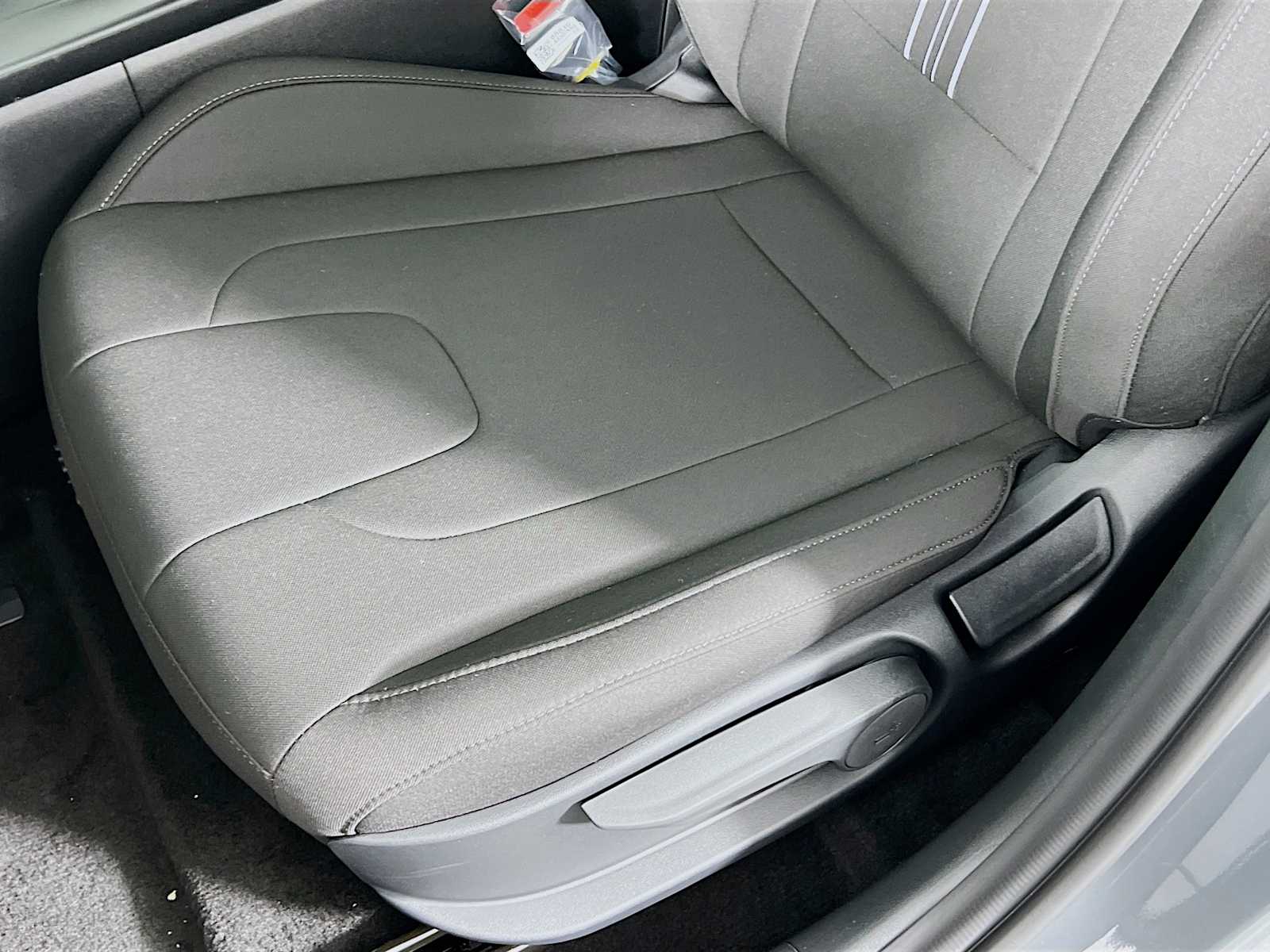 2025 Hyundai Elantra SEL Sport - Photo 16