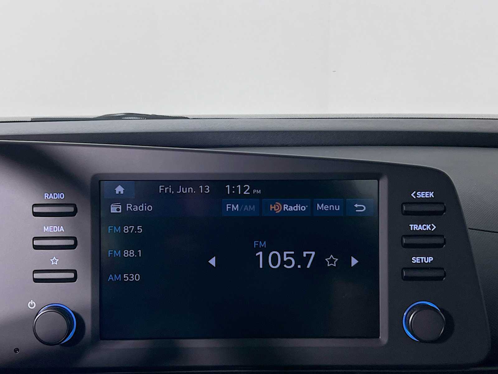 2025 Hyundai Elantra SEL Sport - Photo 8