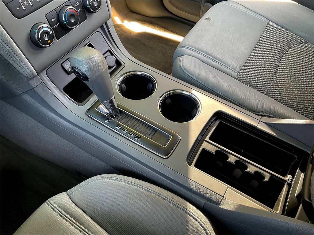 2017 Chevrolet Traverse LS - Photo 21