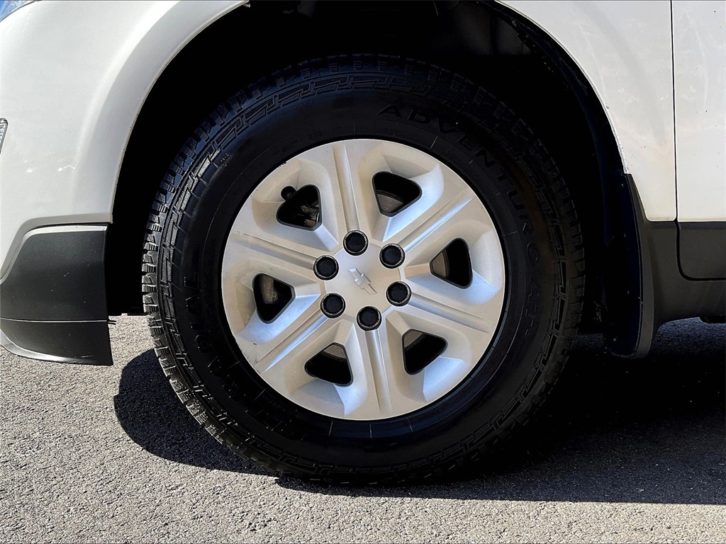 2017 Chevrolet Traverse LS - Photo 23