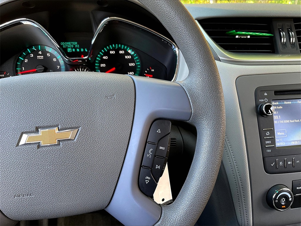 2017 Chevrolet Traverse LS - Photo 25