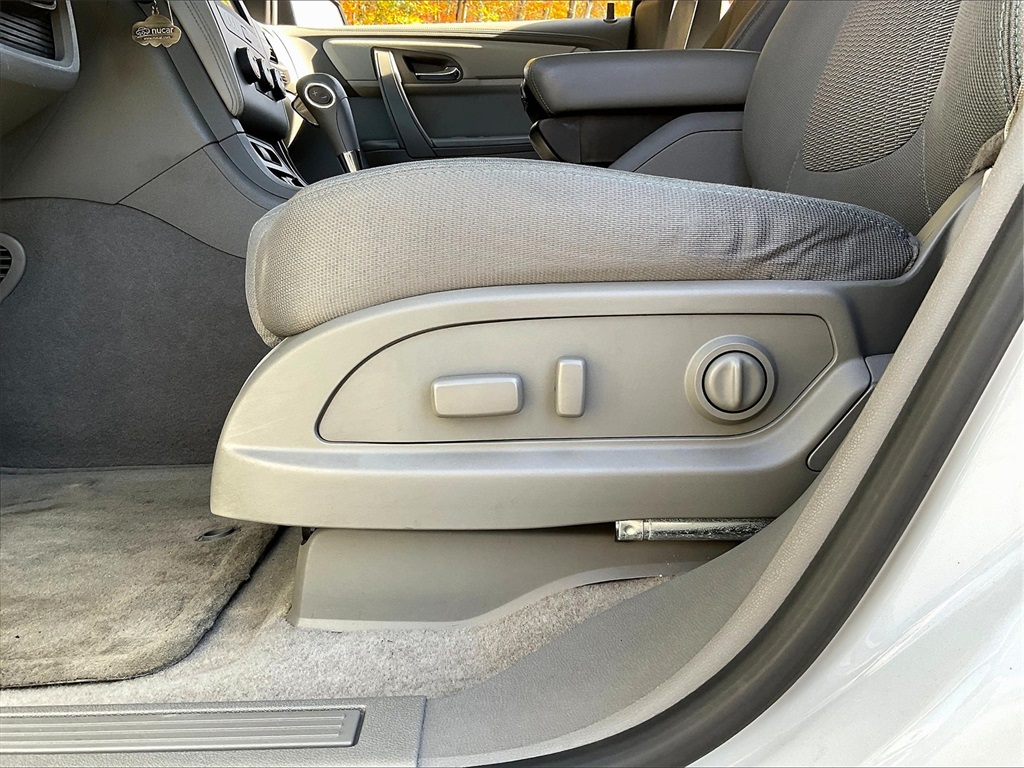 2017 Chevrolet Traverse LS - Photo 28