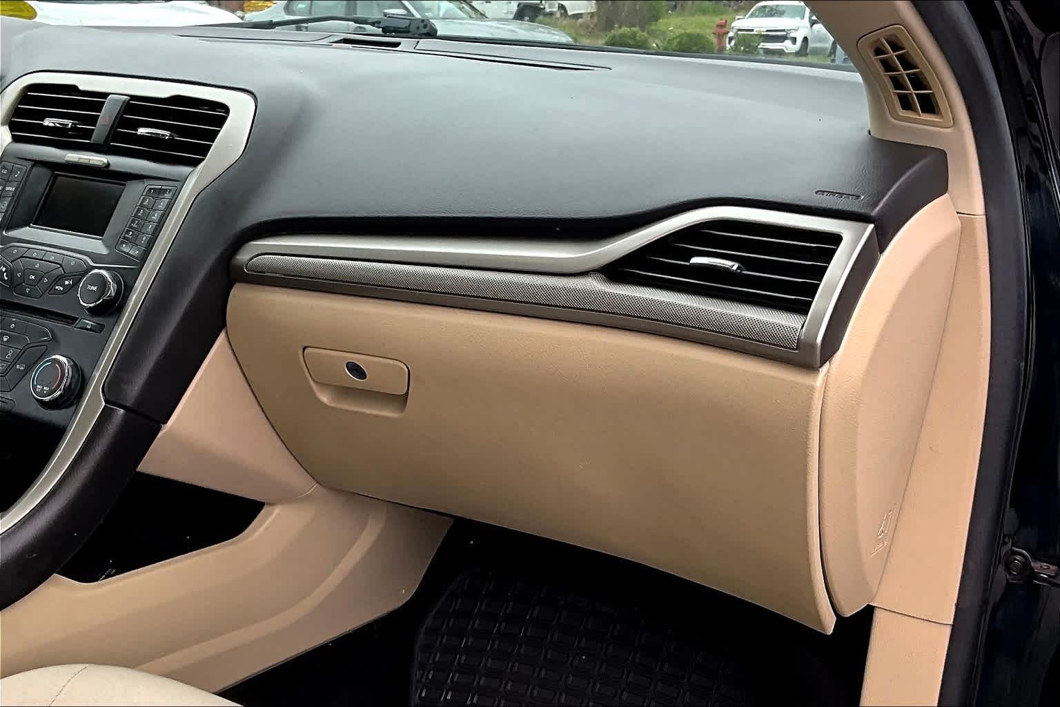 2014 Ford Fusion SE - Photo 13