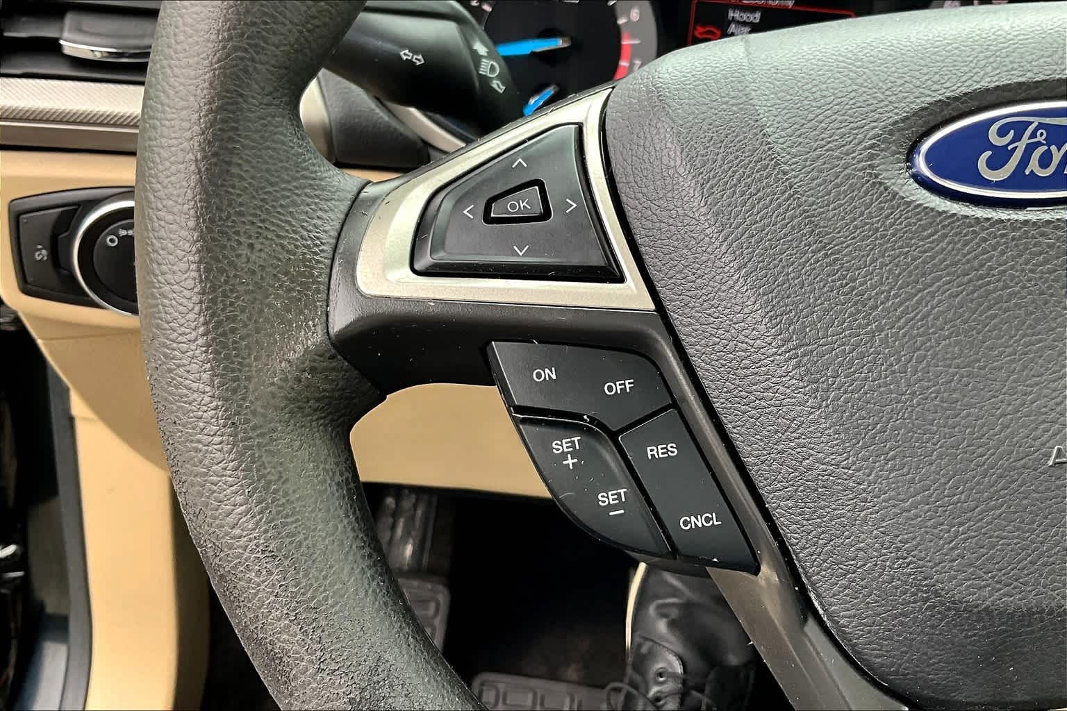 2014 Ford Fusion SE - Photo 22