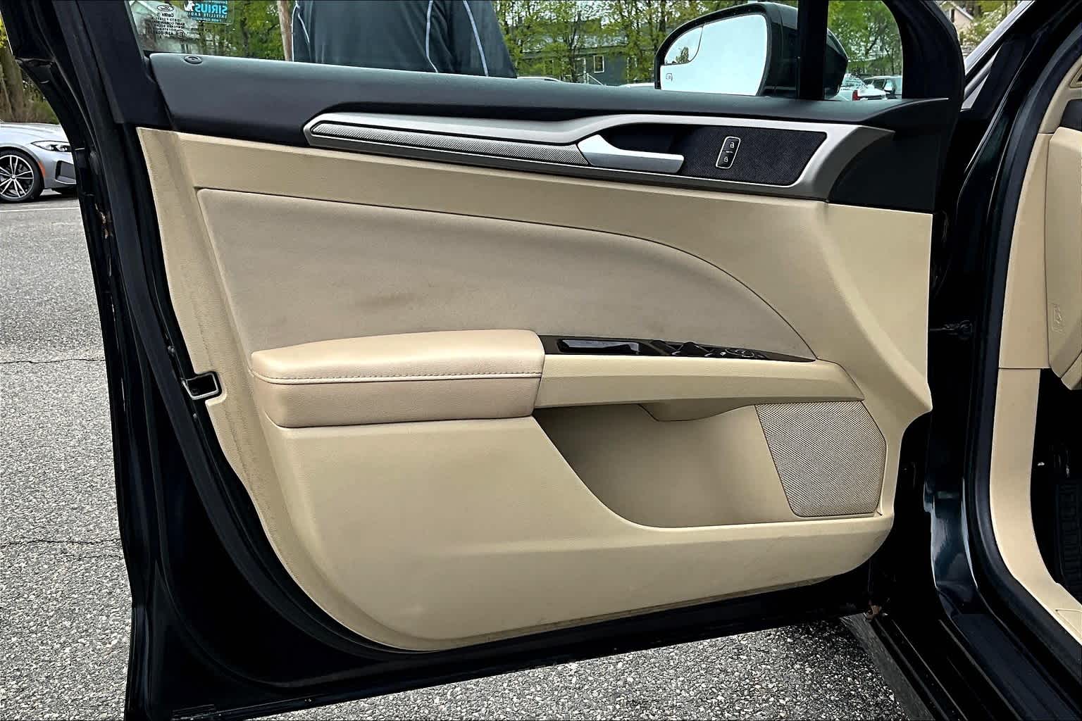 2014 Ford Fusion SE - Photo 9