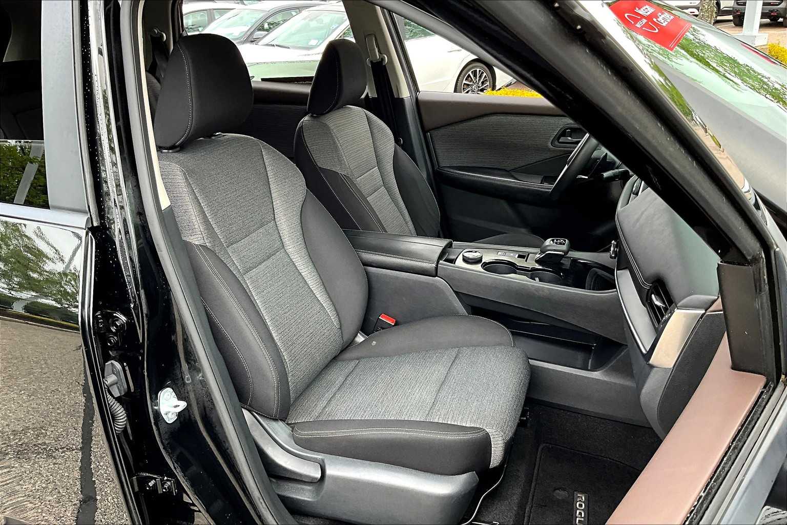 2021 Nissan Rogue S - Photo 11