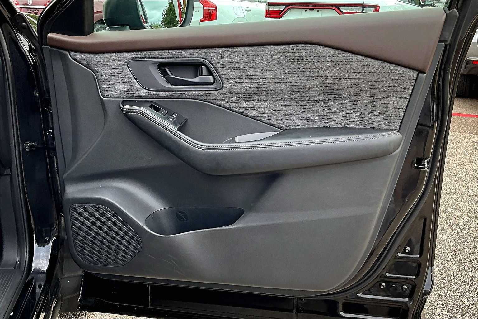 2021 Nissan Rogue S - Photo 12