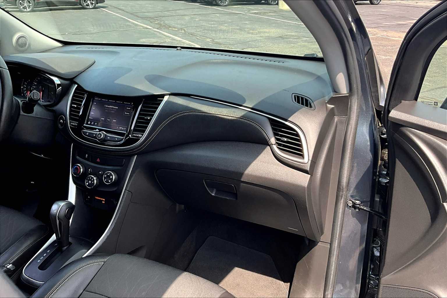2022 Chevrolet Trax LT - Photo 13